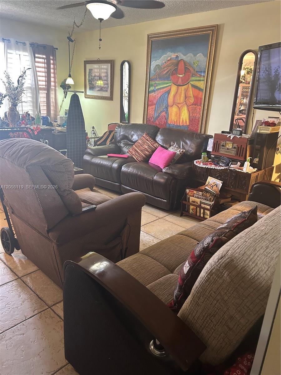 Pembroke Pines, FL 33027 photo 3