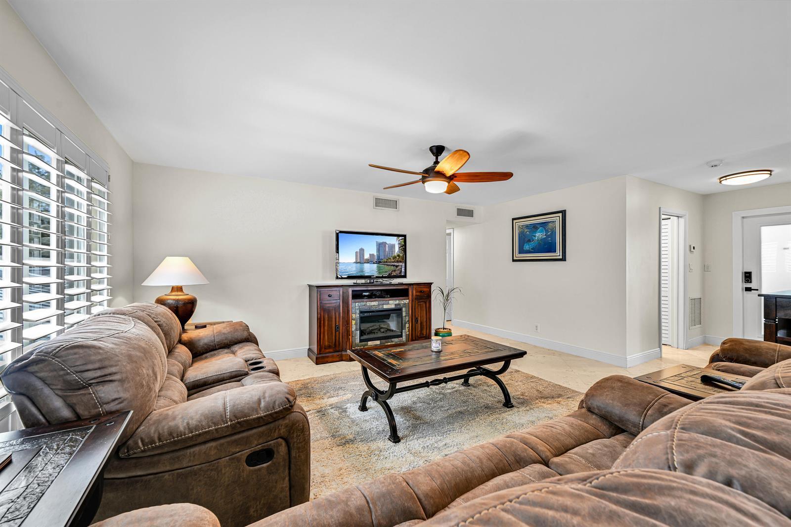 2860 NE 14TH ST Causeway # 201D, Pompano Beach FL 33062 photo 3