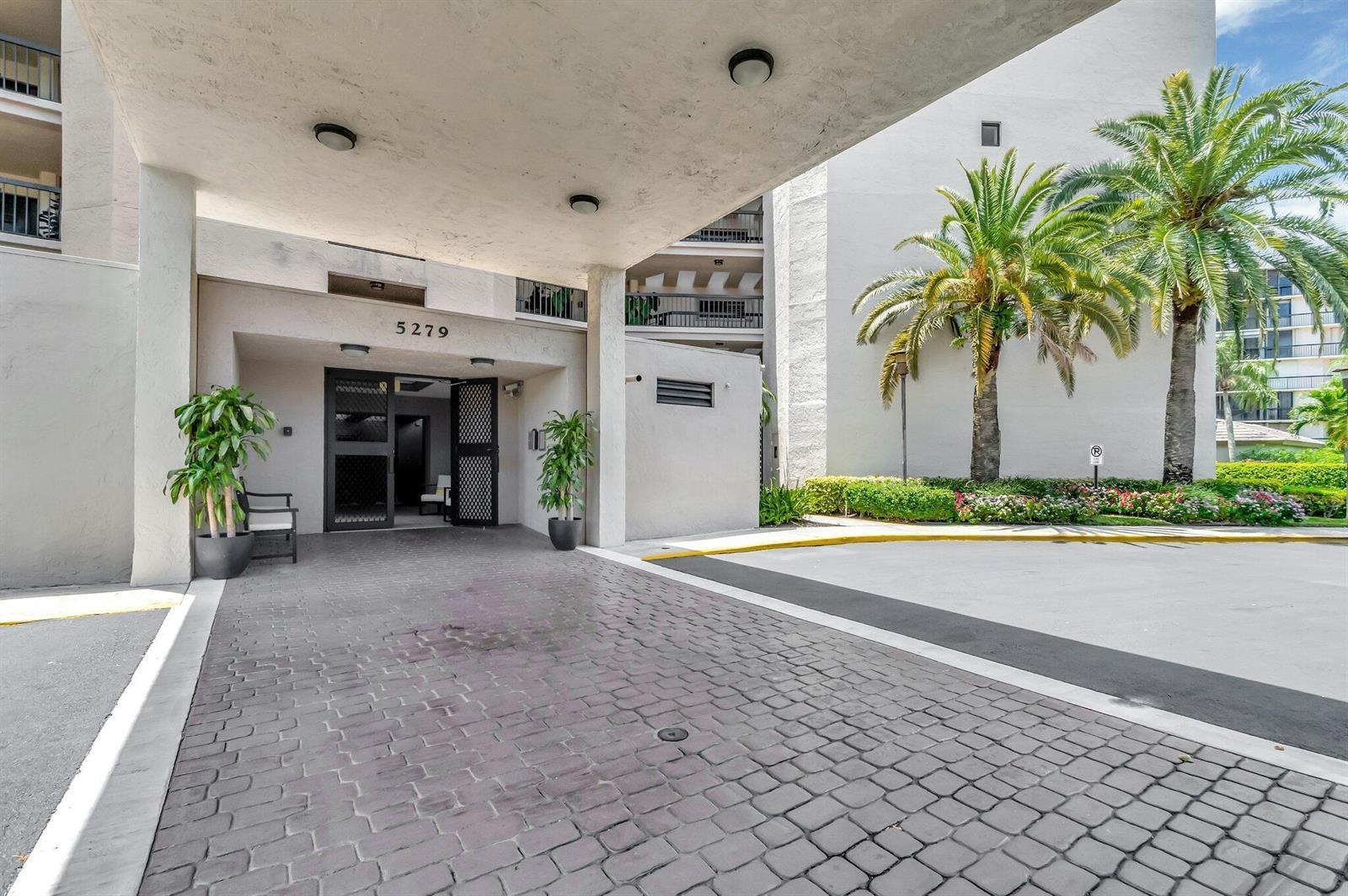 5279 FOUNTAINS Drive S # 304, Lake Worth FL 33467 photo 2