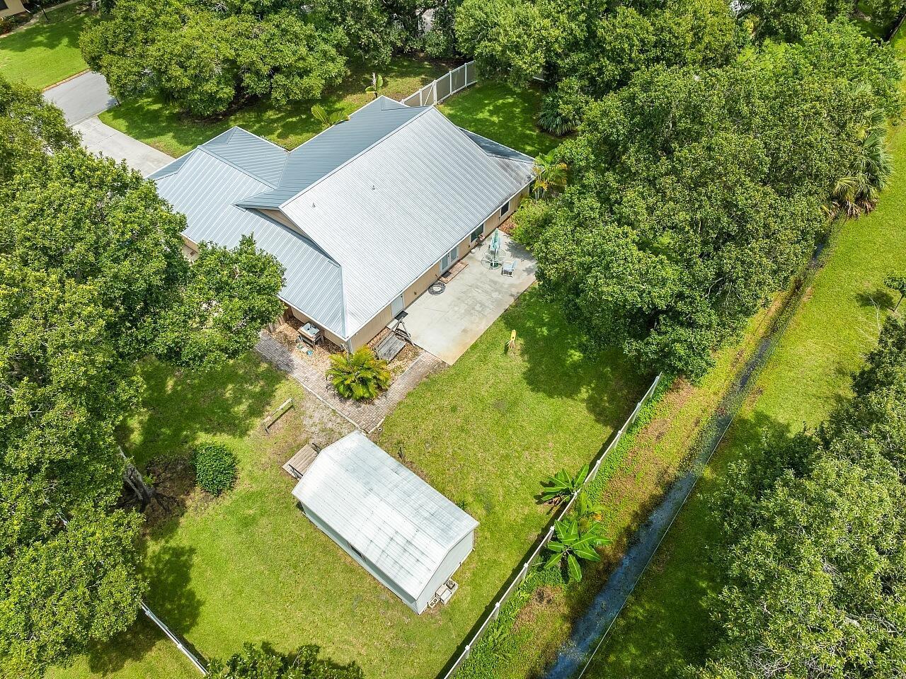920 29TH Court, Vero Beach FL 32960 photo 4