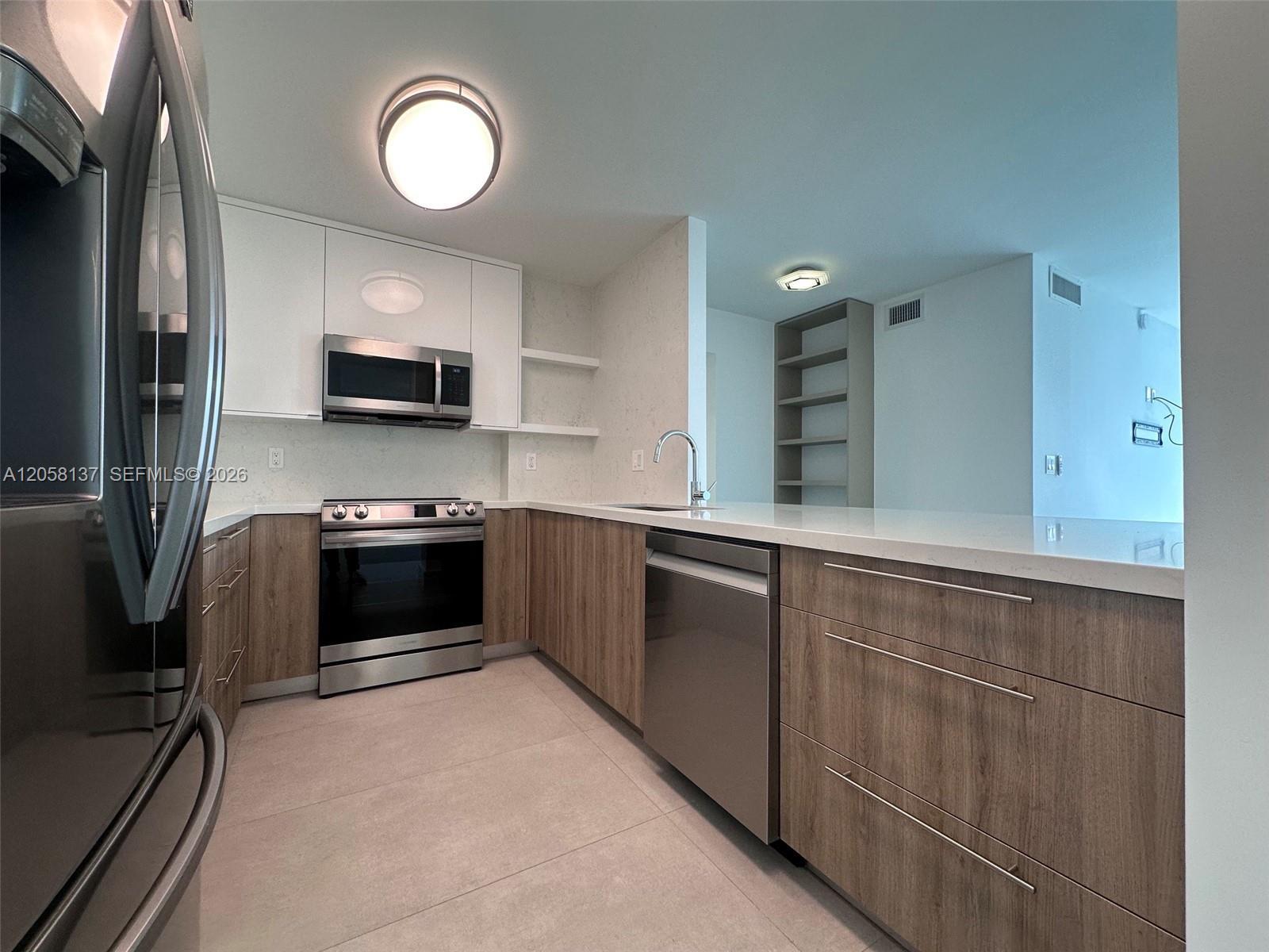 100 Bayview Dr # 317, Sunny Isles Beach FL 33160 photo 3