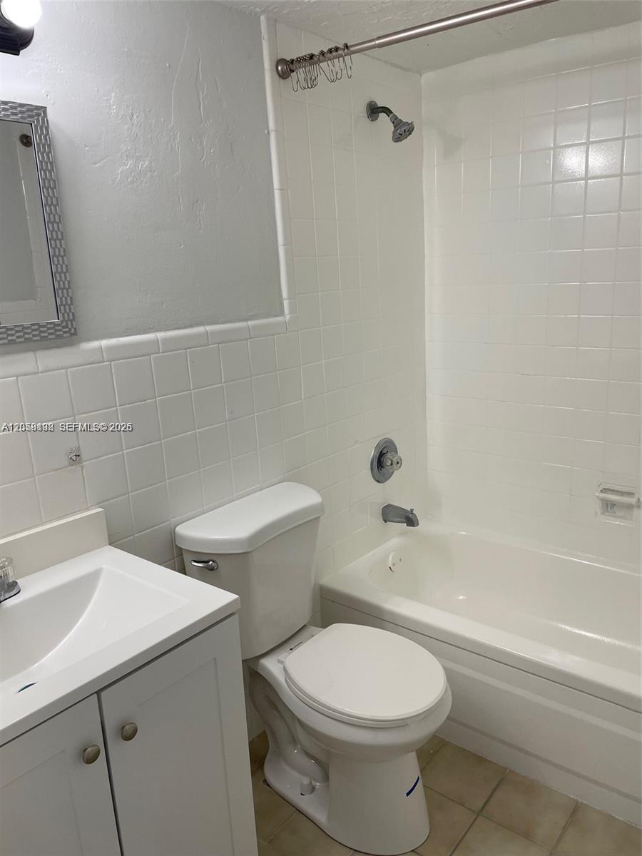 7921 West Dr # 7, North Bay Village FL 33141 photo 5