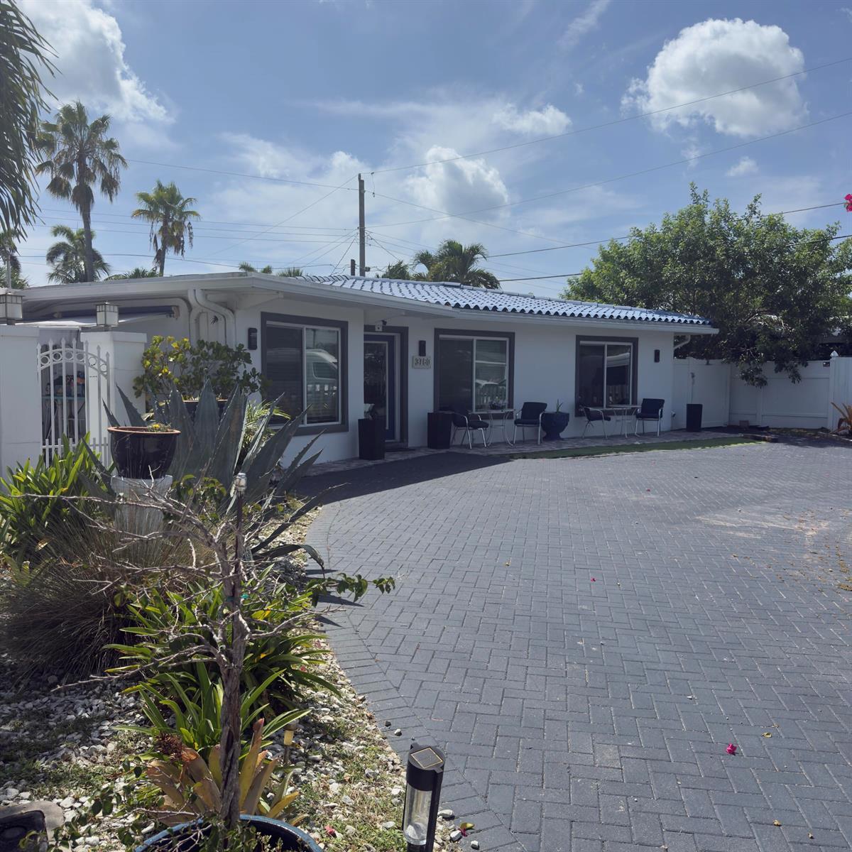 3760 NE 16TH Avenue, Oakland Park FL 33334 photo 2