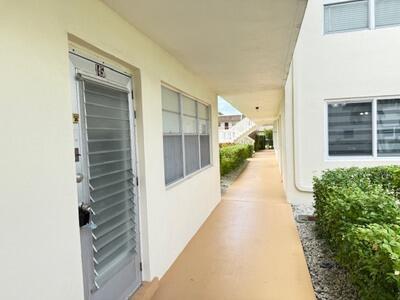 145 Dorchester G, West Palm Beach FL 33417 photo 4