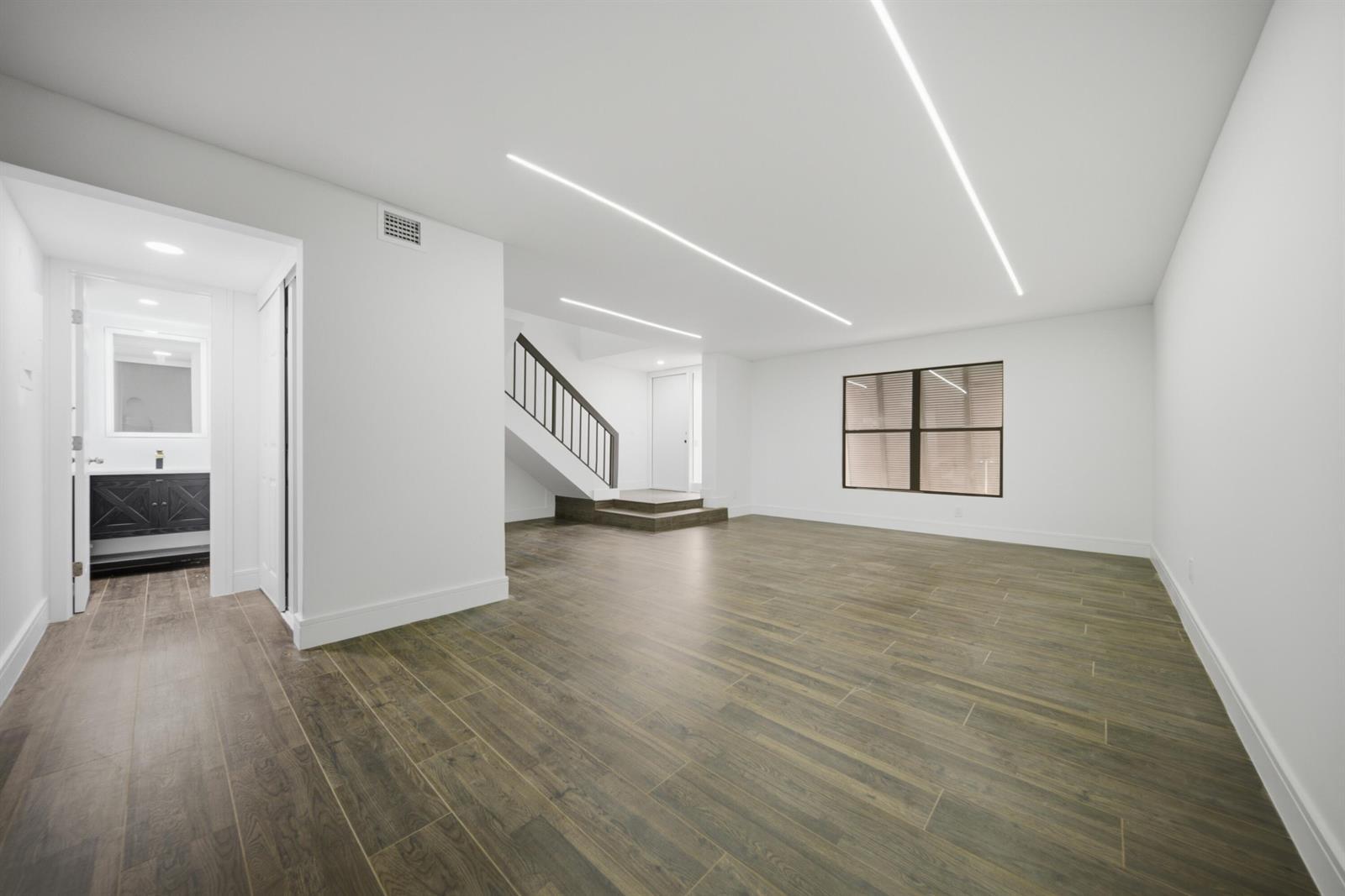 1391 E GOLFVIEW Drive # 1391, Pembroke Pines FL 33026 photo 3