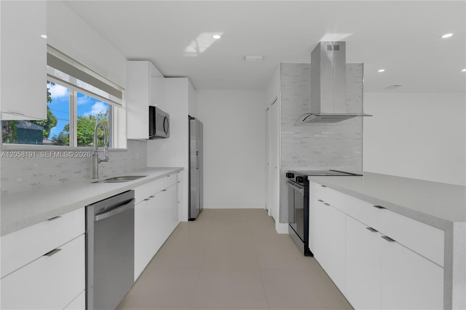 9520 Lisa Rd, Cutler Bay FL 33157 photo 5