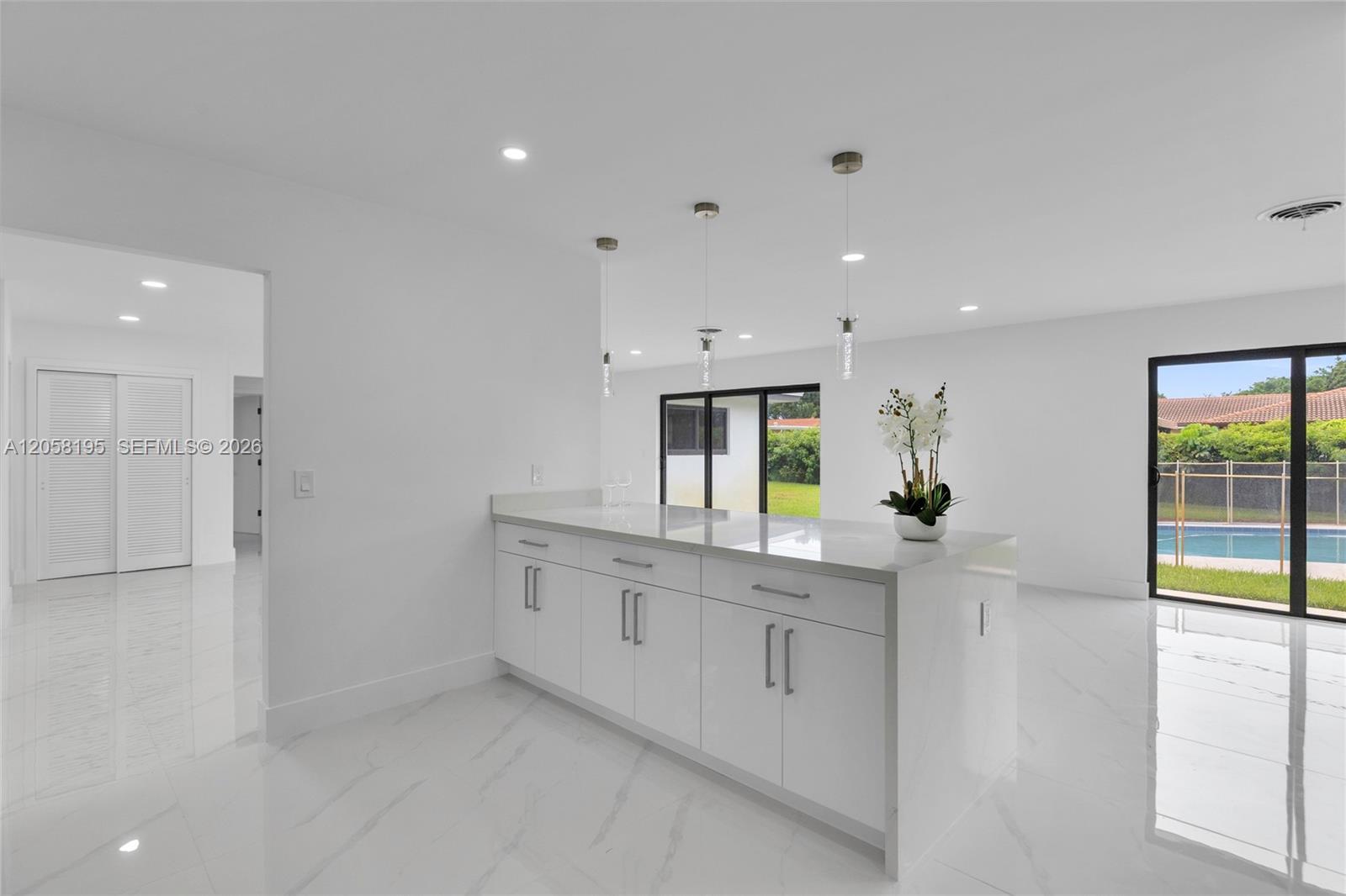 6940 NW 6TH ST, Plantation FL 33317 photo 2