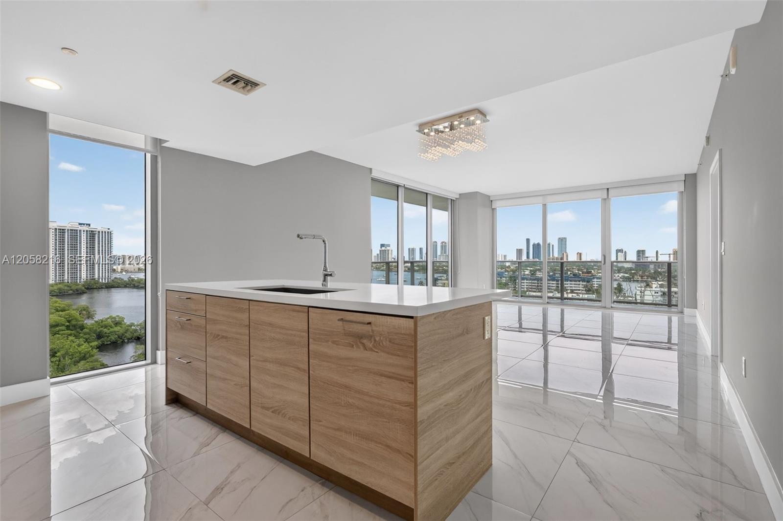16385 Biscayne Blvd # 1215, North Miami Beach FL 33160 photo 5