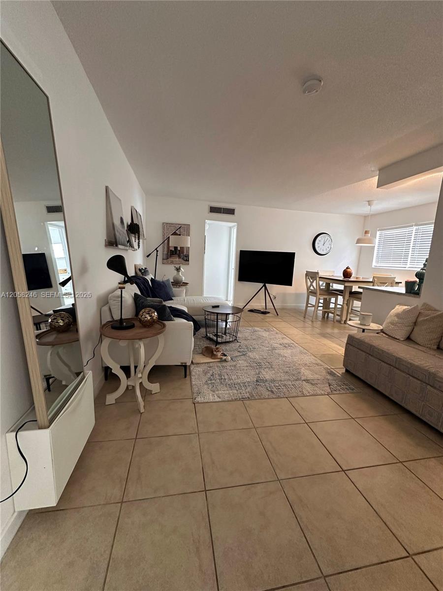 1100 NE 1st Ct # 103, Hallandale Beach FL 33009 photo 2