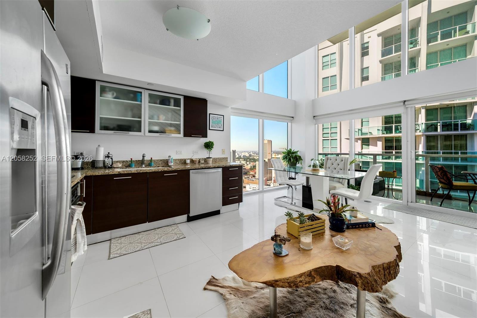 41 SE 5th St # 2117, Miami FL 33131 photo 3