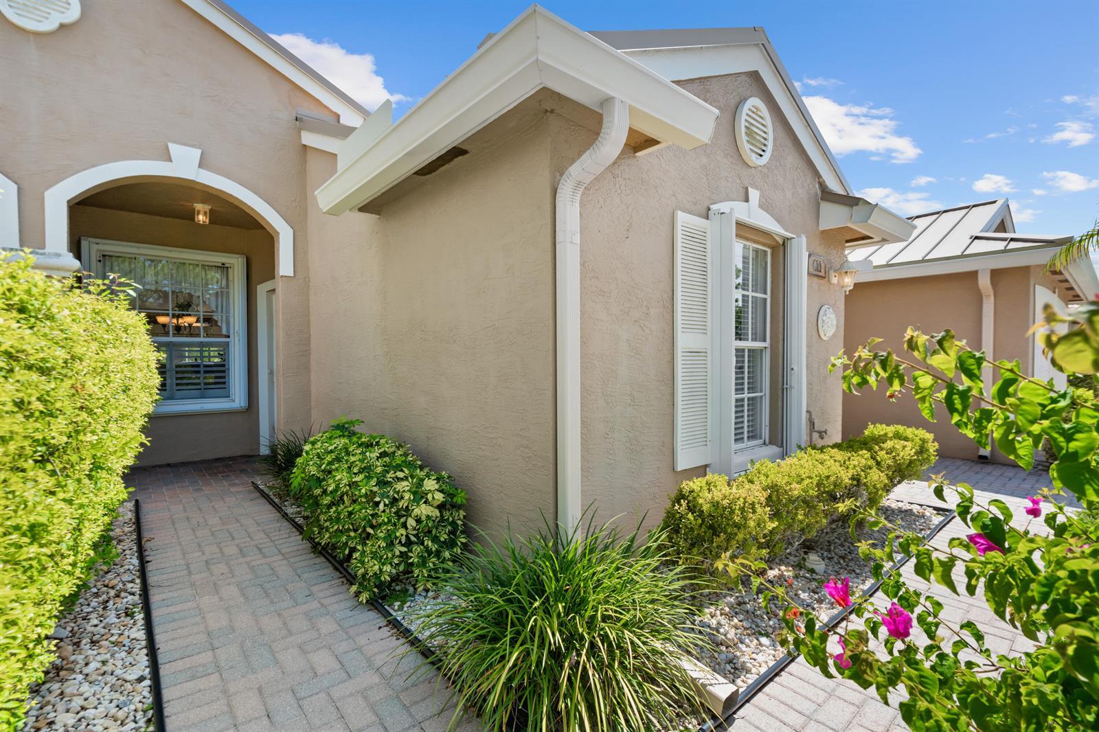 611 NW BROKEN OAK Trail, Jensen Beach FL 34957 photo 3