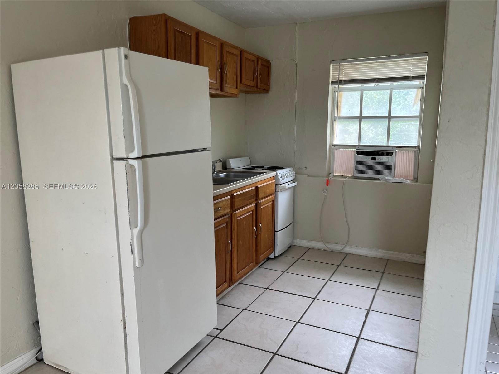 5010 Pembroke Rd # 8, West Park FL 33021 photo 5