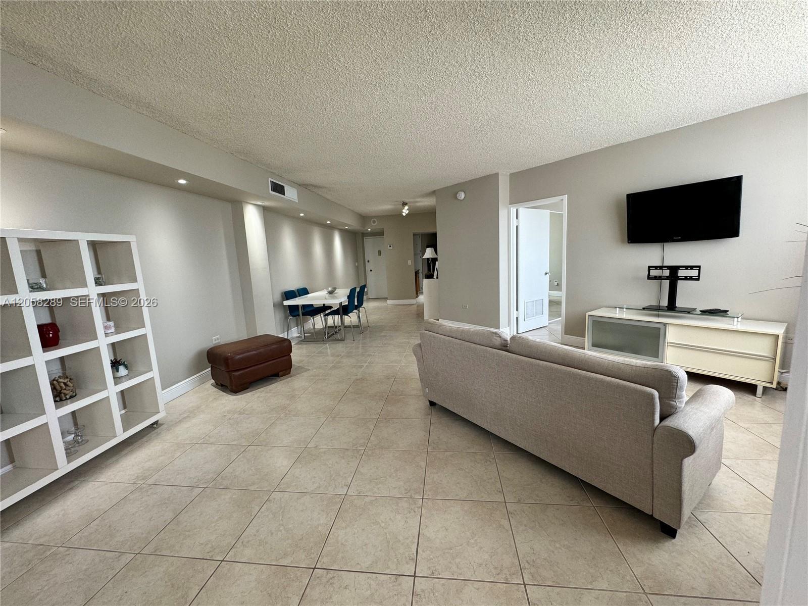 801 Brickell Bay Dr # 465, Miami FL 33131 photo 4