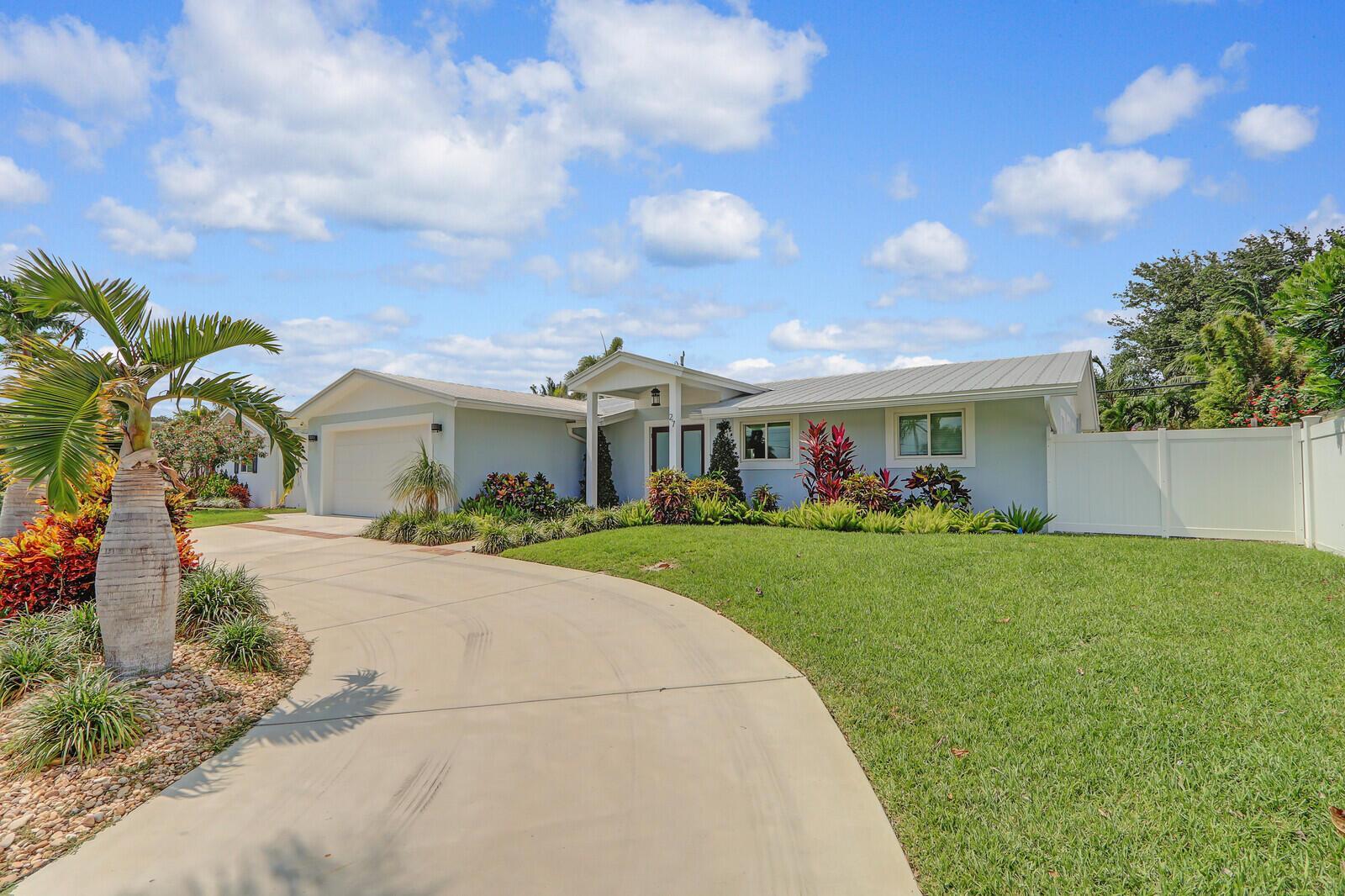 27 WILLOW Road, Tequesta FL 33469 photo 3