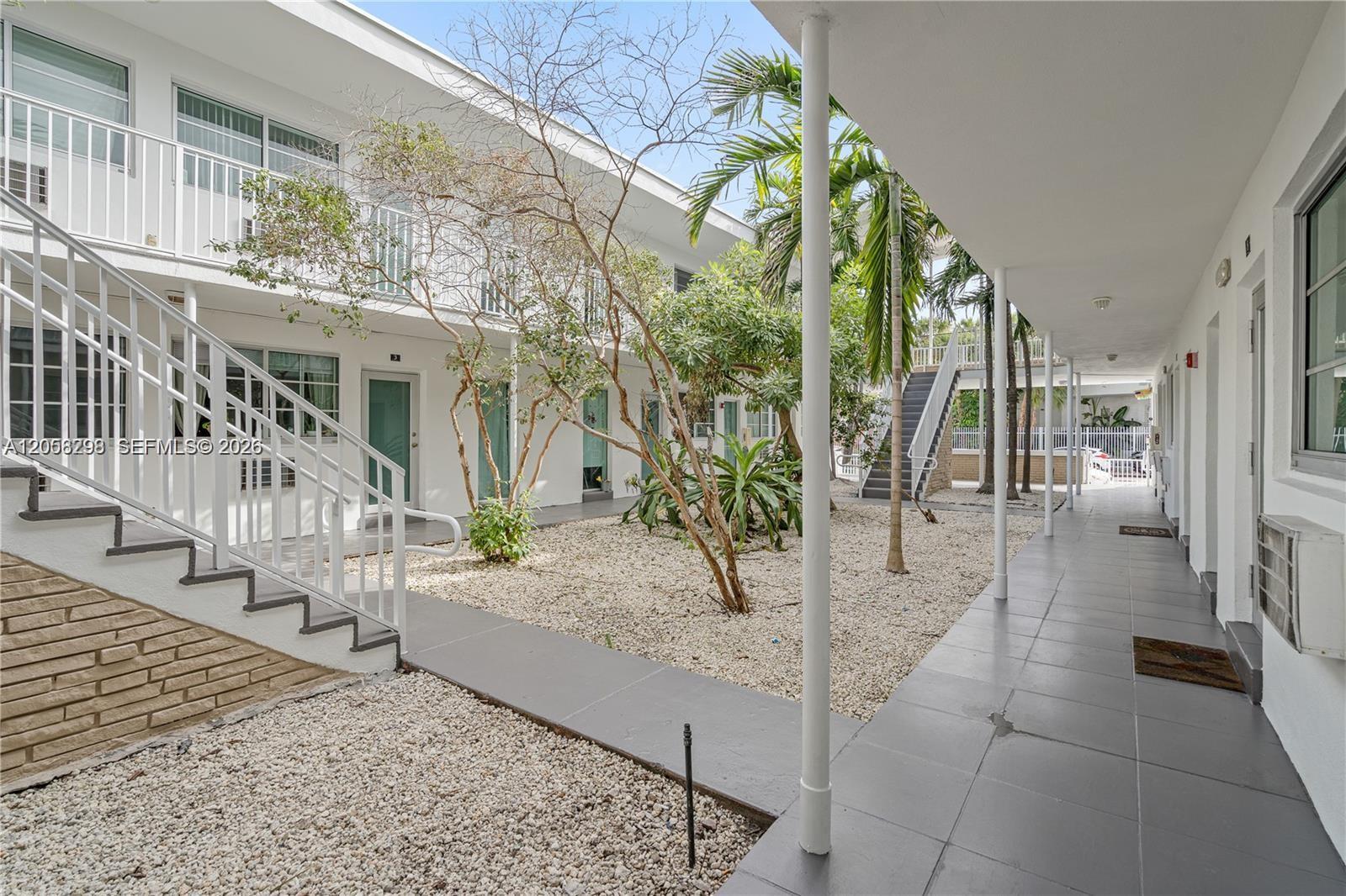 7950 Tatum Waterway Dr # N20, Miami Beach FL 33141 photo 5