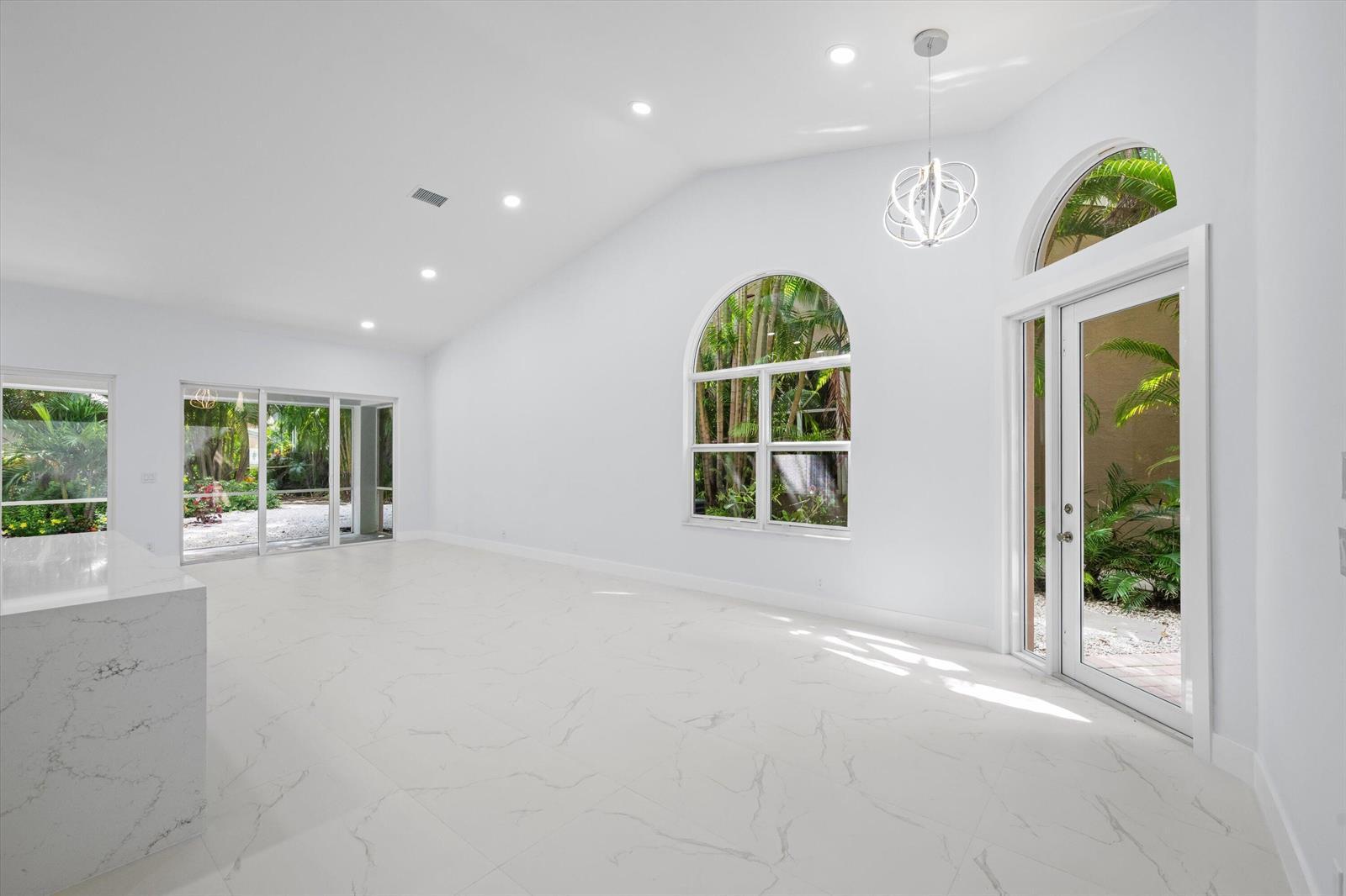 4521 CARLTON GOLF Drive, Lake Worth FL 33449 photo 3