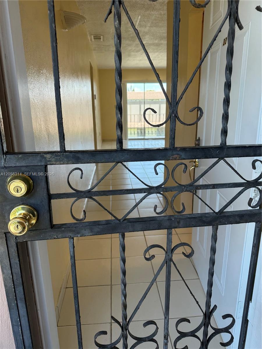 10 SW 45th Ave # 33, Miami FL 33134 photo 2