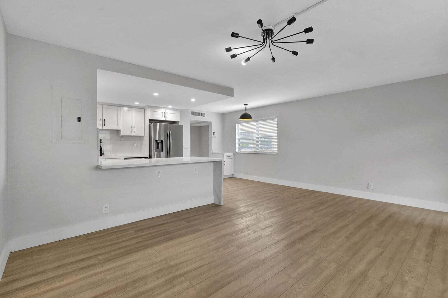 114 Brittany C, Delray Beach FL 33446 photo 4