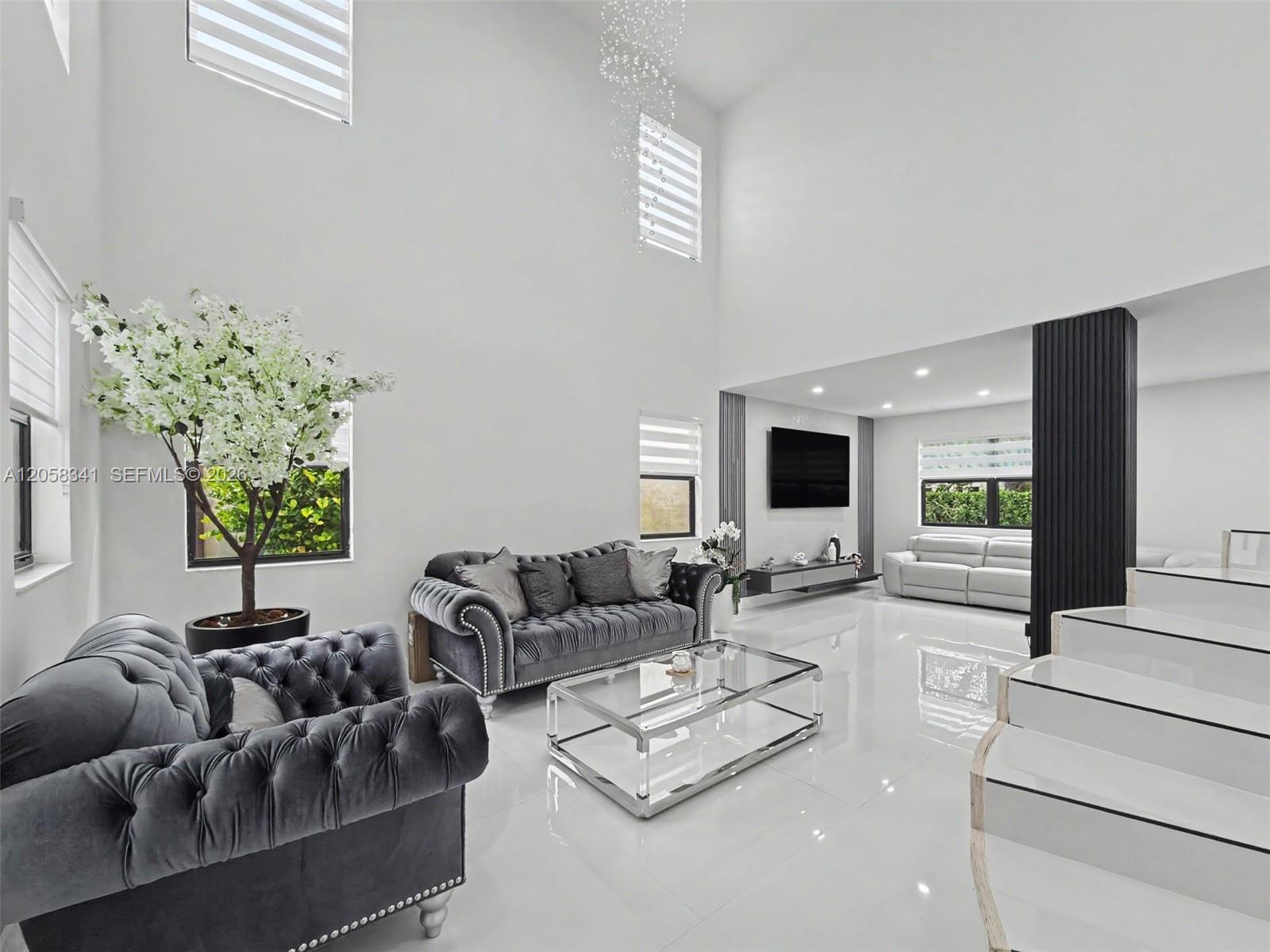 589 SE 35th Ter, Homestead FL 33033 photo 3