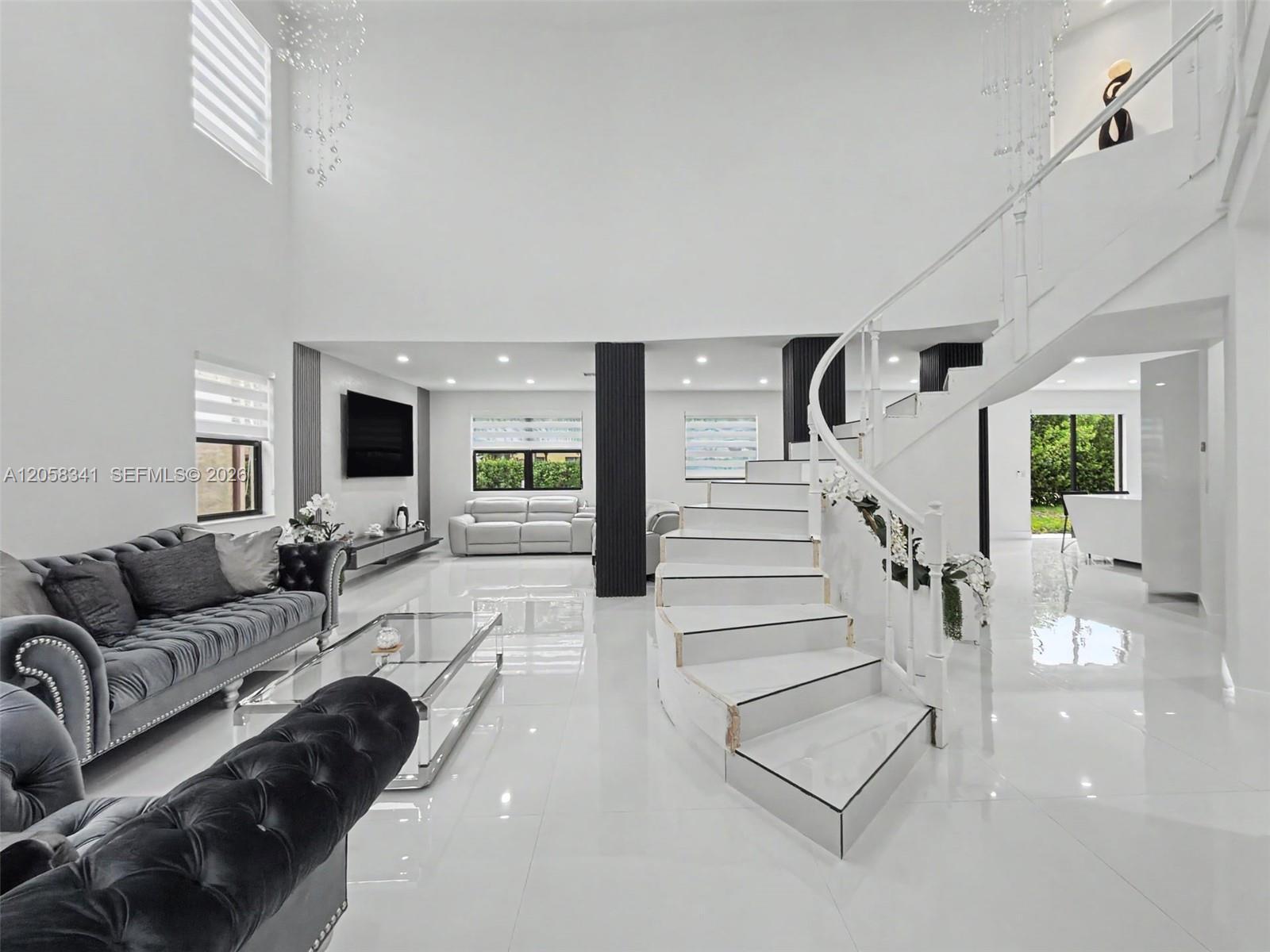 589 SE 35th Ter, Homestead FL 33033 photo 4