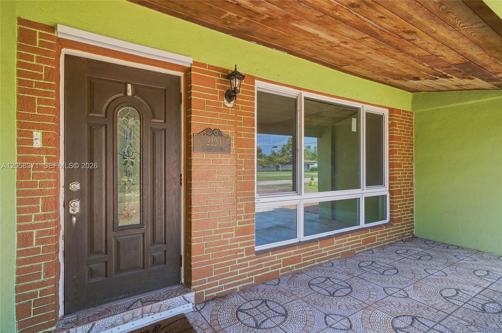 2220 De Soto Dr, Miramar FL 33023 photo 3