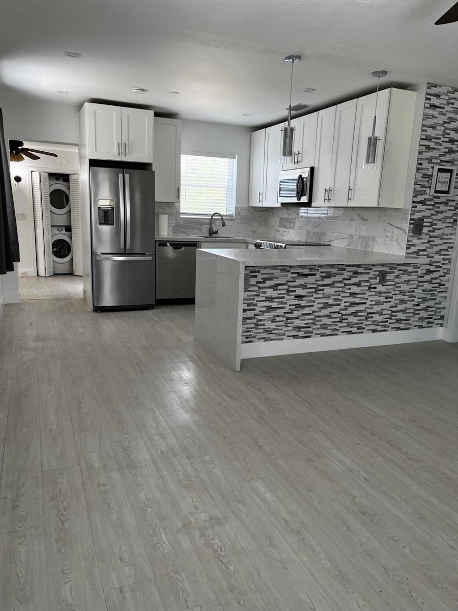 135 SE 5th Avenue, Boynton Beach FL 33435 photo 2