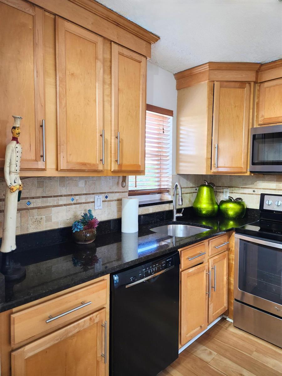 9355 SW 8th Street # 408, Boca Raton FL 33428 photo 2