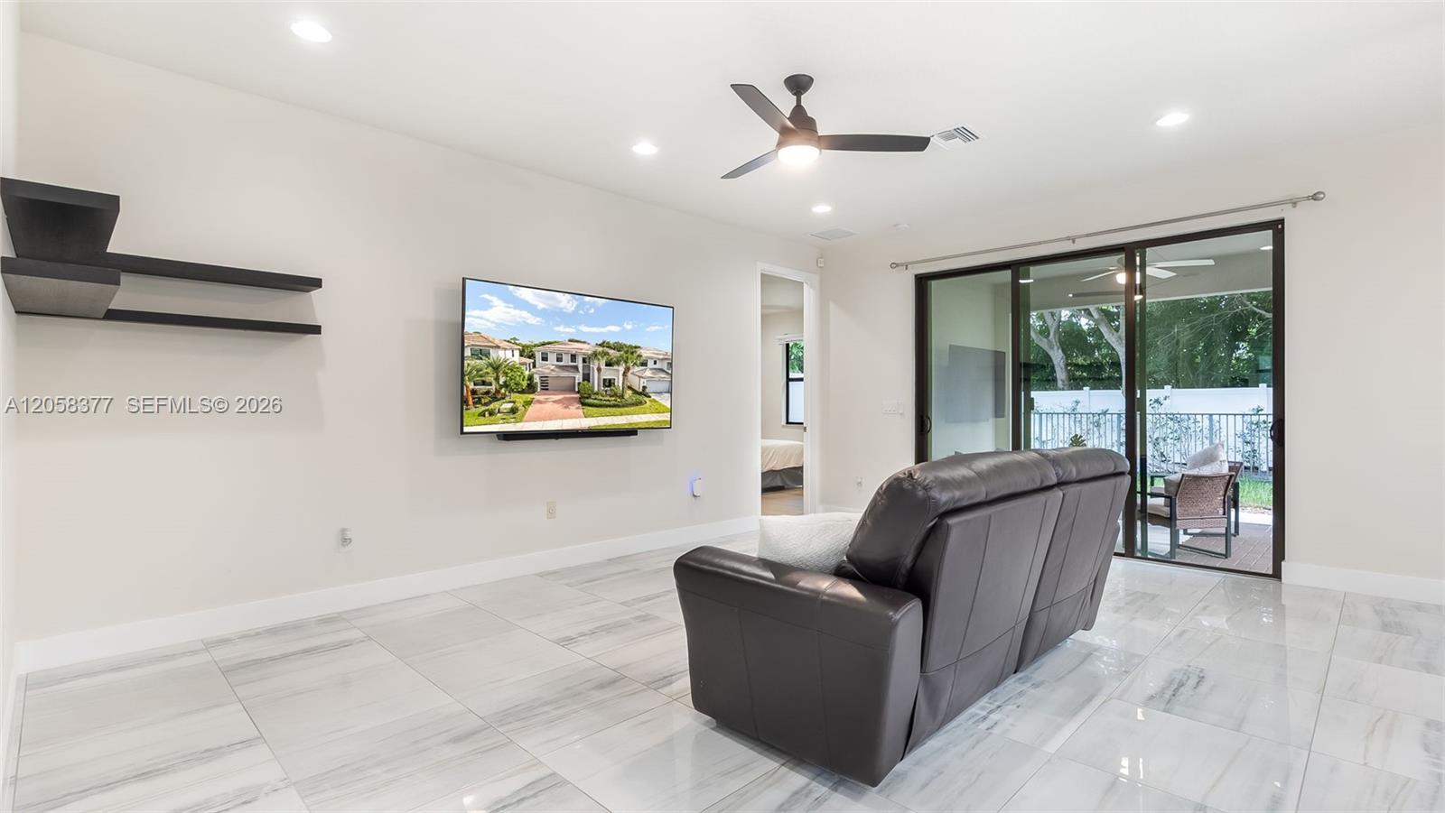 7295 Stella Ln, Lake Worth FL 33463 photo 3