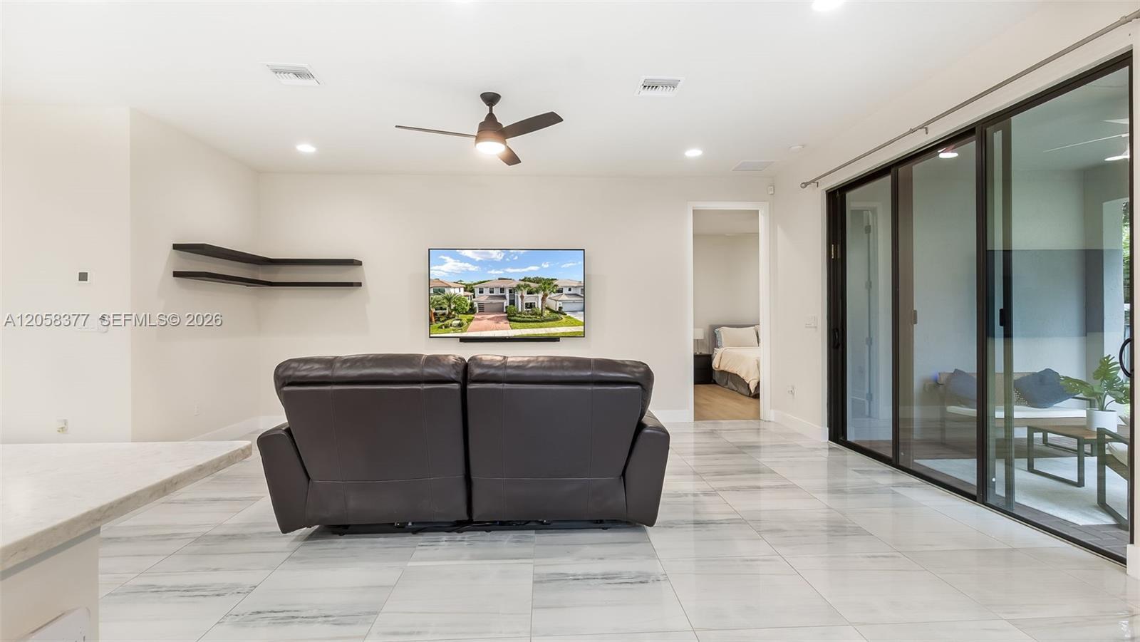 7295 Stella Ln, Lake Worth FL 33463 photo 4