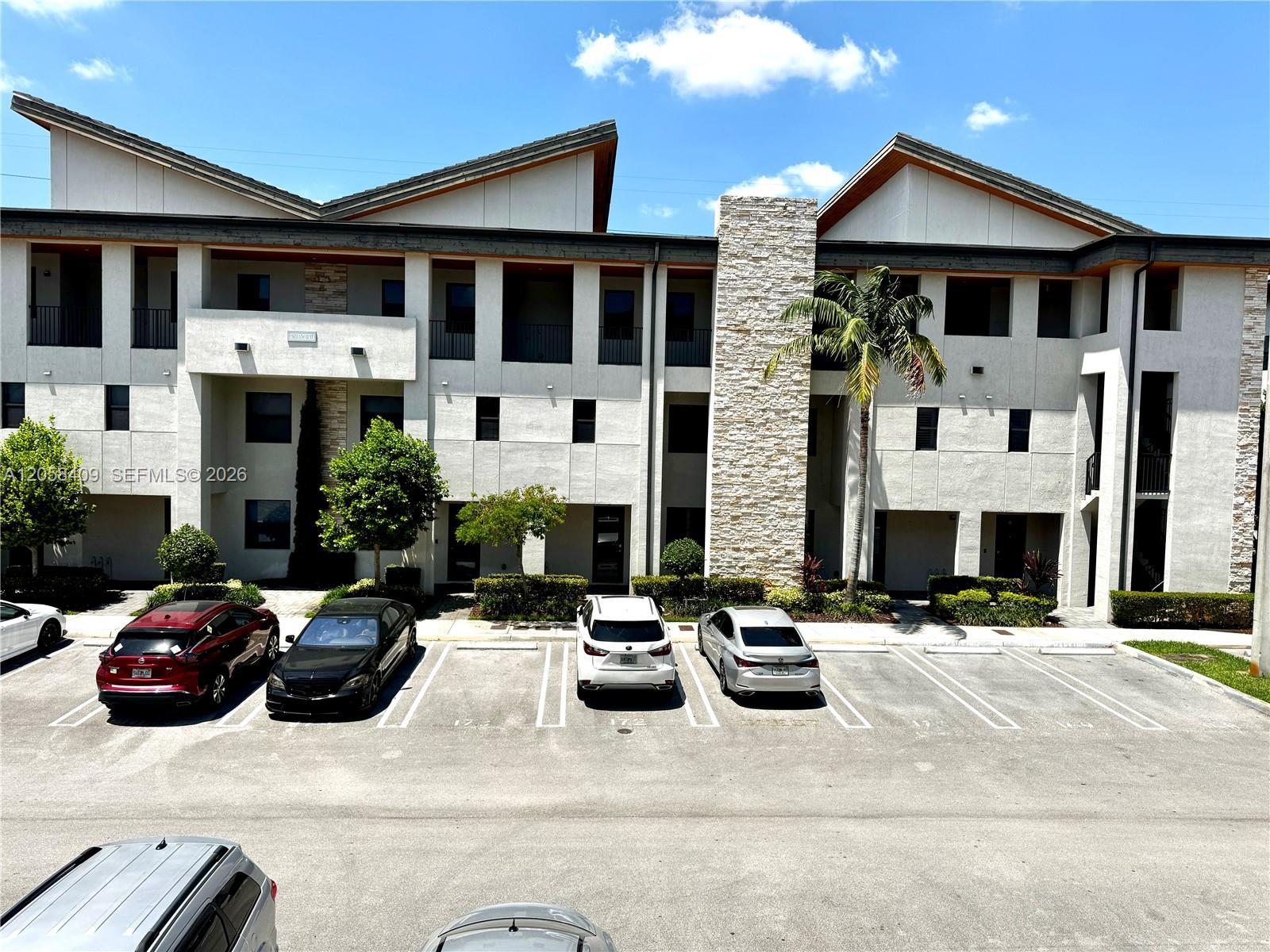 10455 NW 82nd St # 35, Doral FL 33178 photo 2