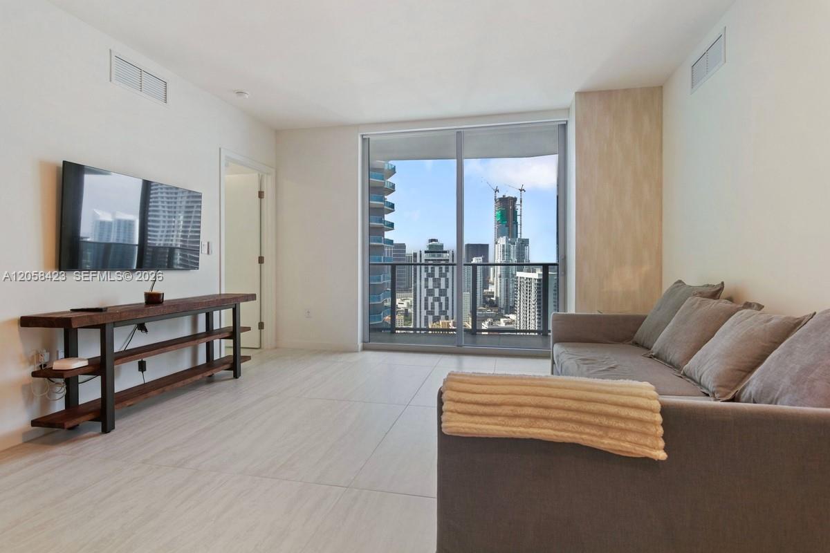 77 SE 5th Street # 3902, Miami FL 33131 photo 5