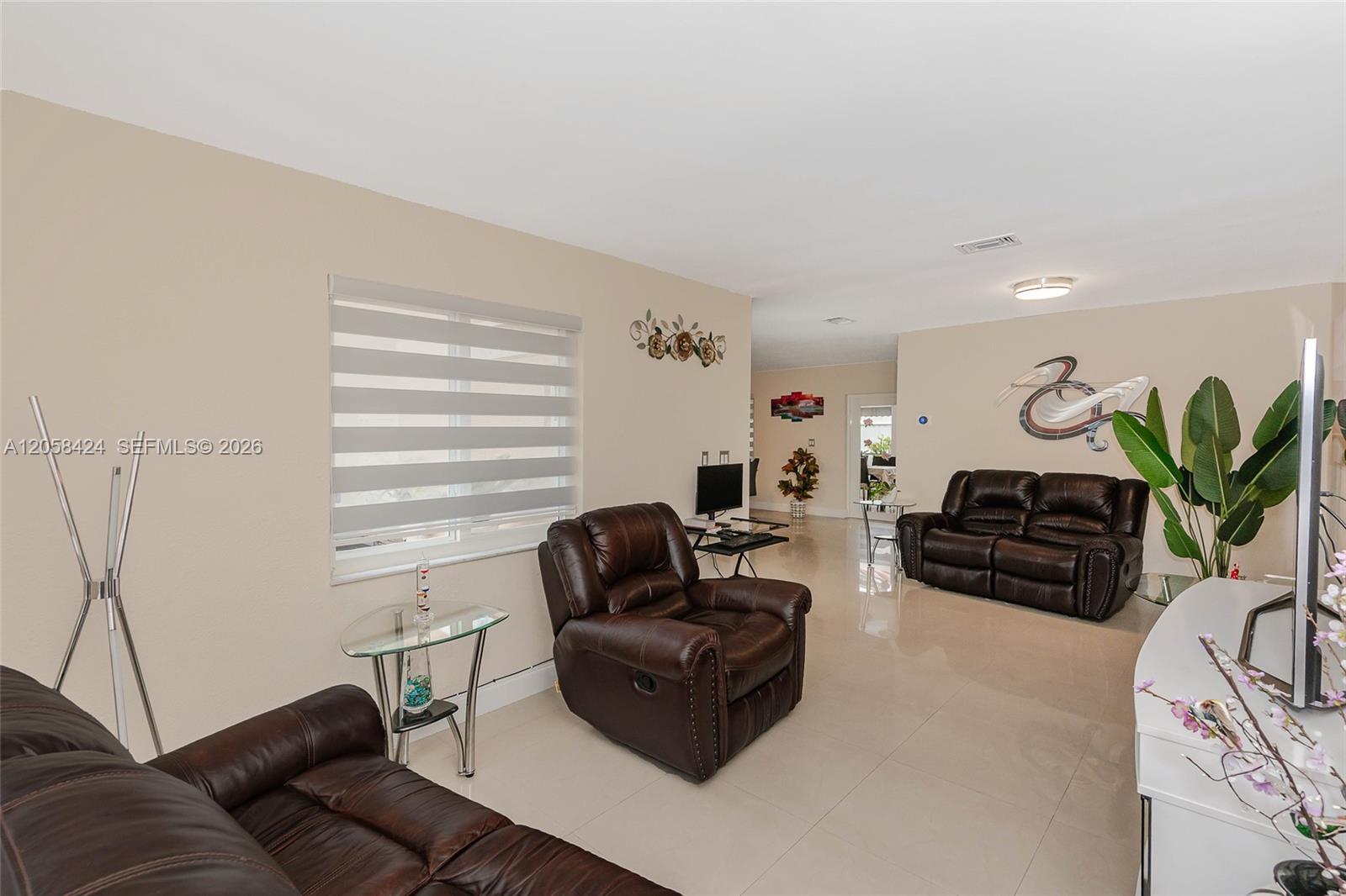 11559 SW 7th St, Sweetwater FL 33174 photo 3