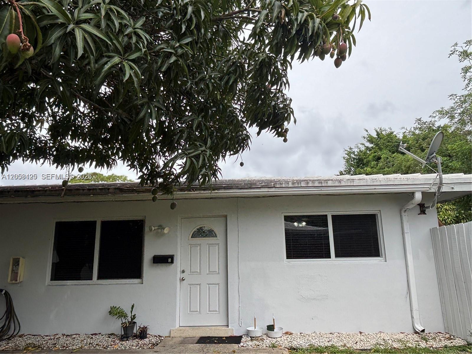 1061 NE 34th # 3, Oakland Park FL 33334 photo 2