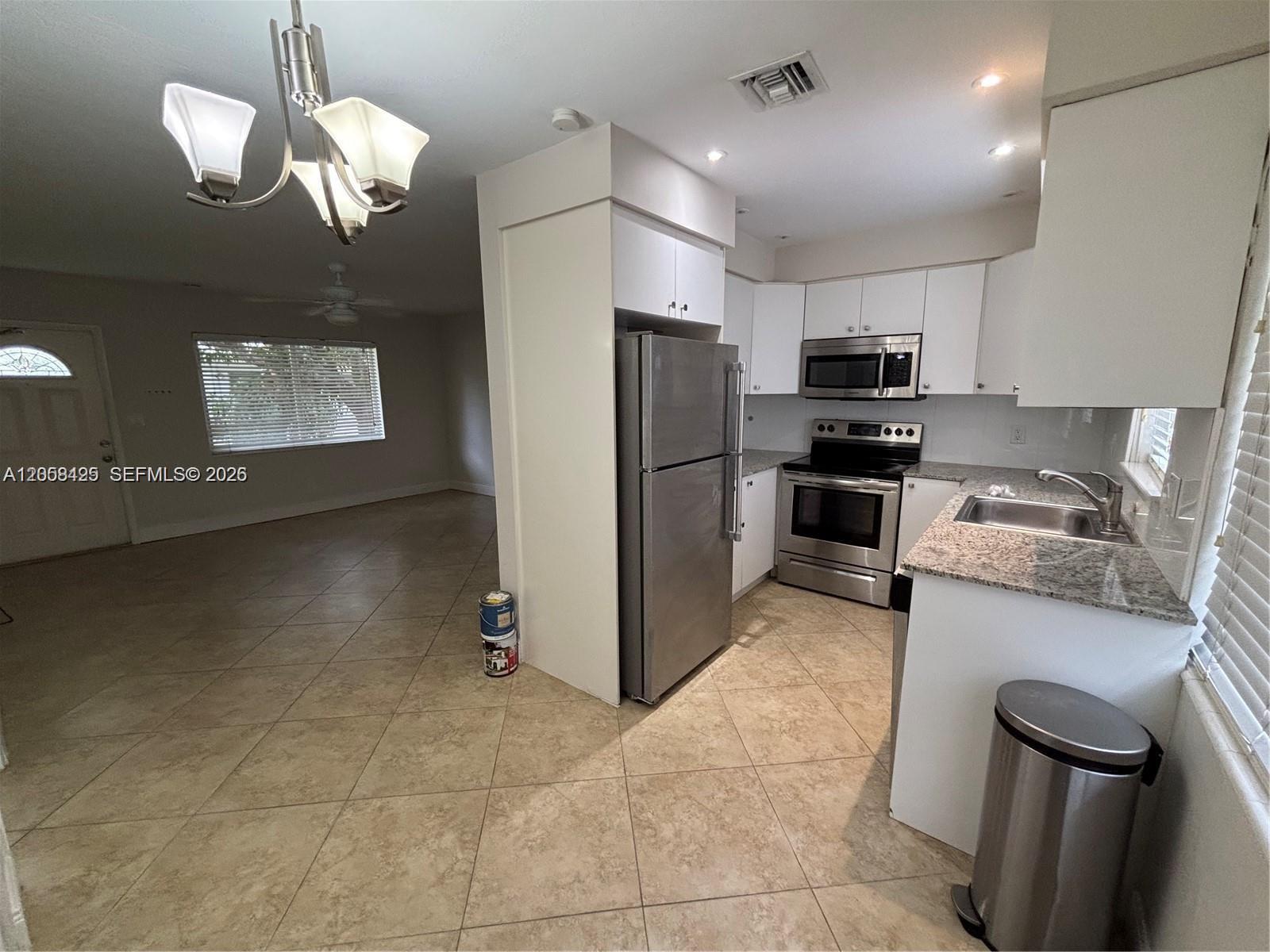 1061 NE 34th # 3, Oakland Park FL 33334 photo 4