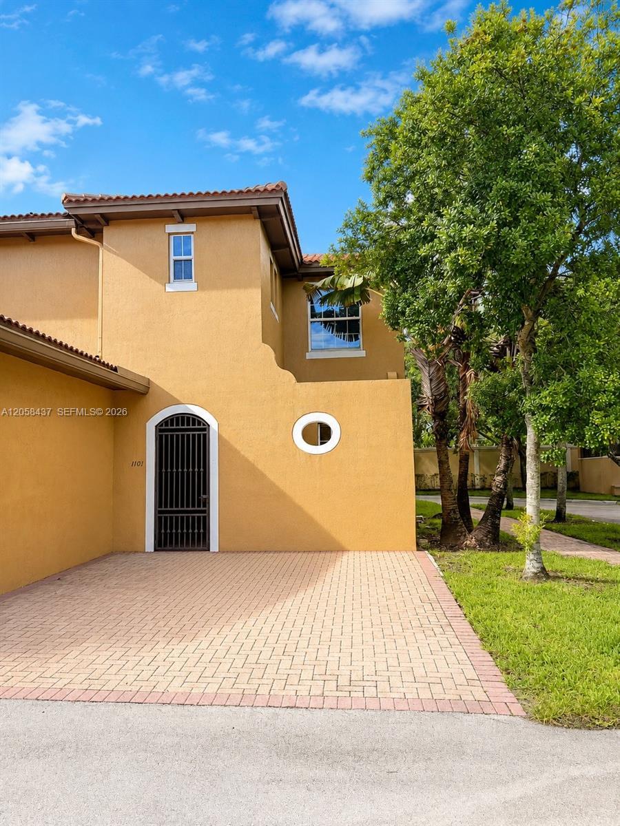 1101 SW 147th Ter # 1101, Pembroke Pines FL 33027 photo 2