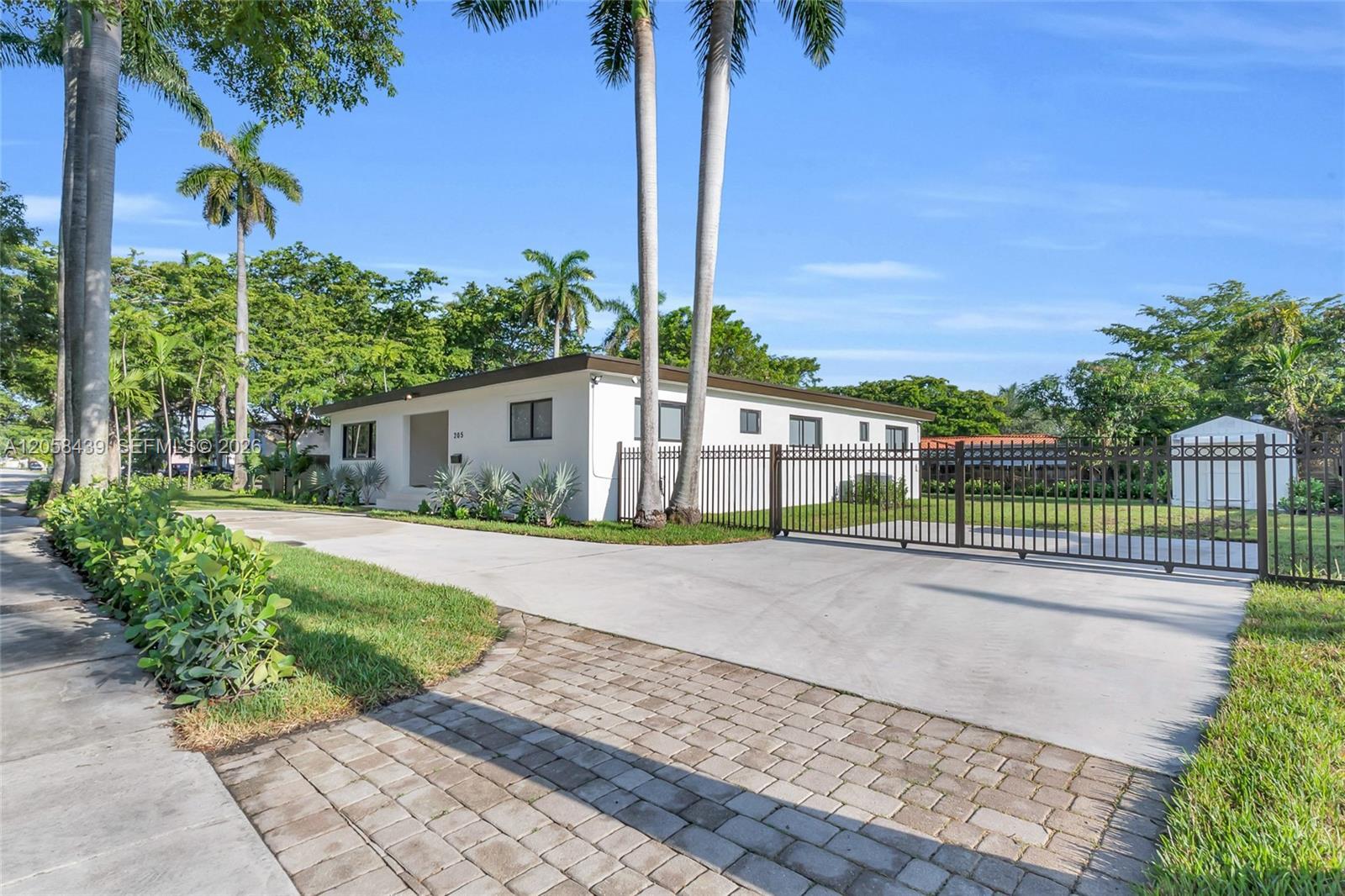 205 NE 123rd St, North Miami FL 33161 photo 5