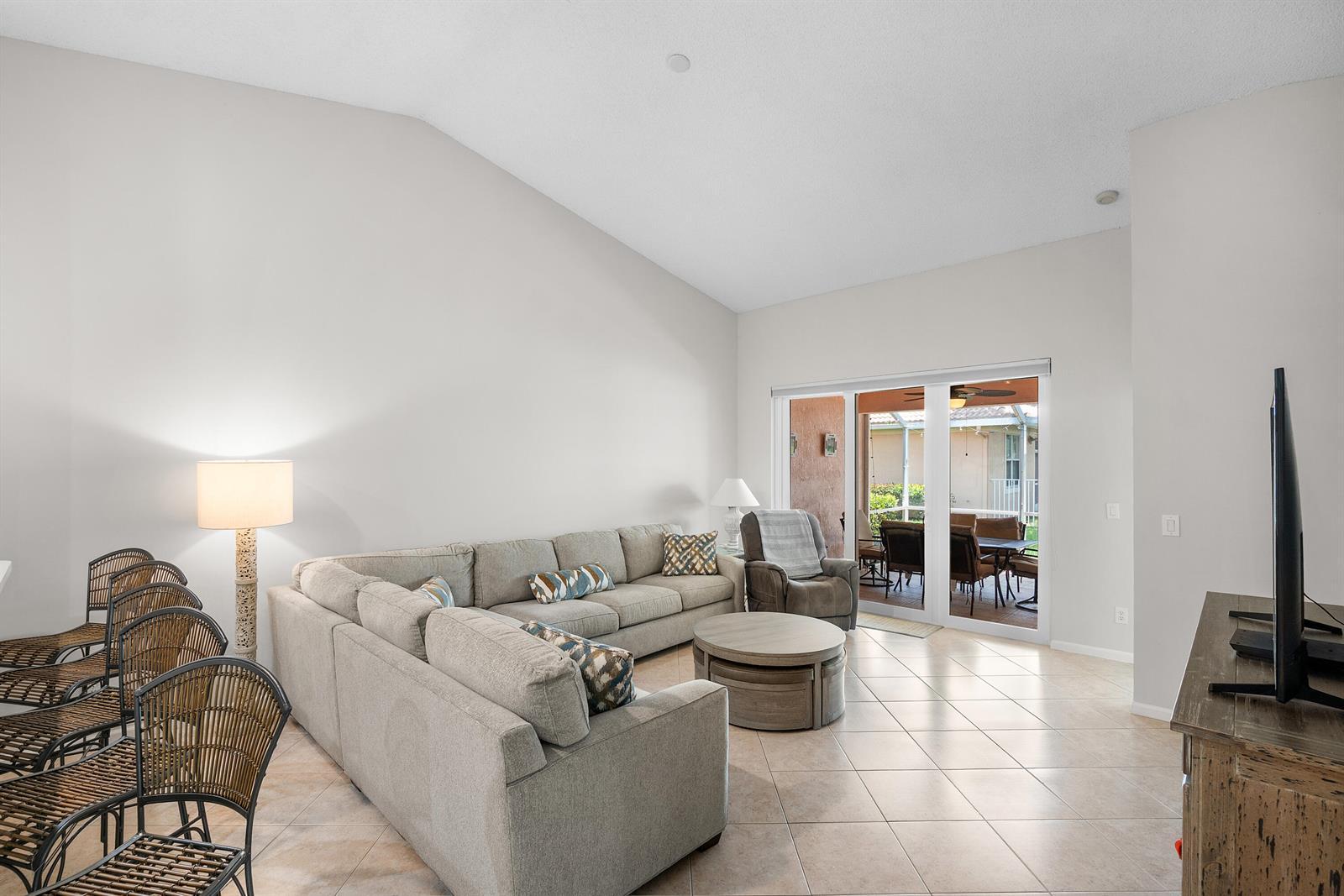 2473 S CORAL TRACE Circle, Delray Beach FL 33445 photo 5