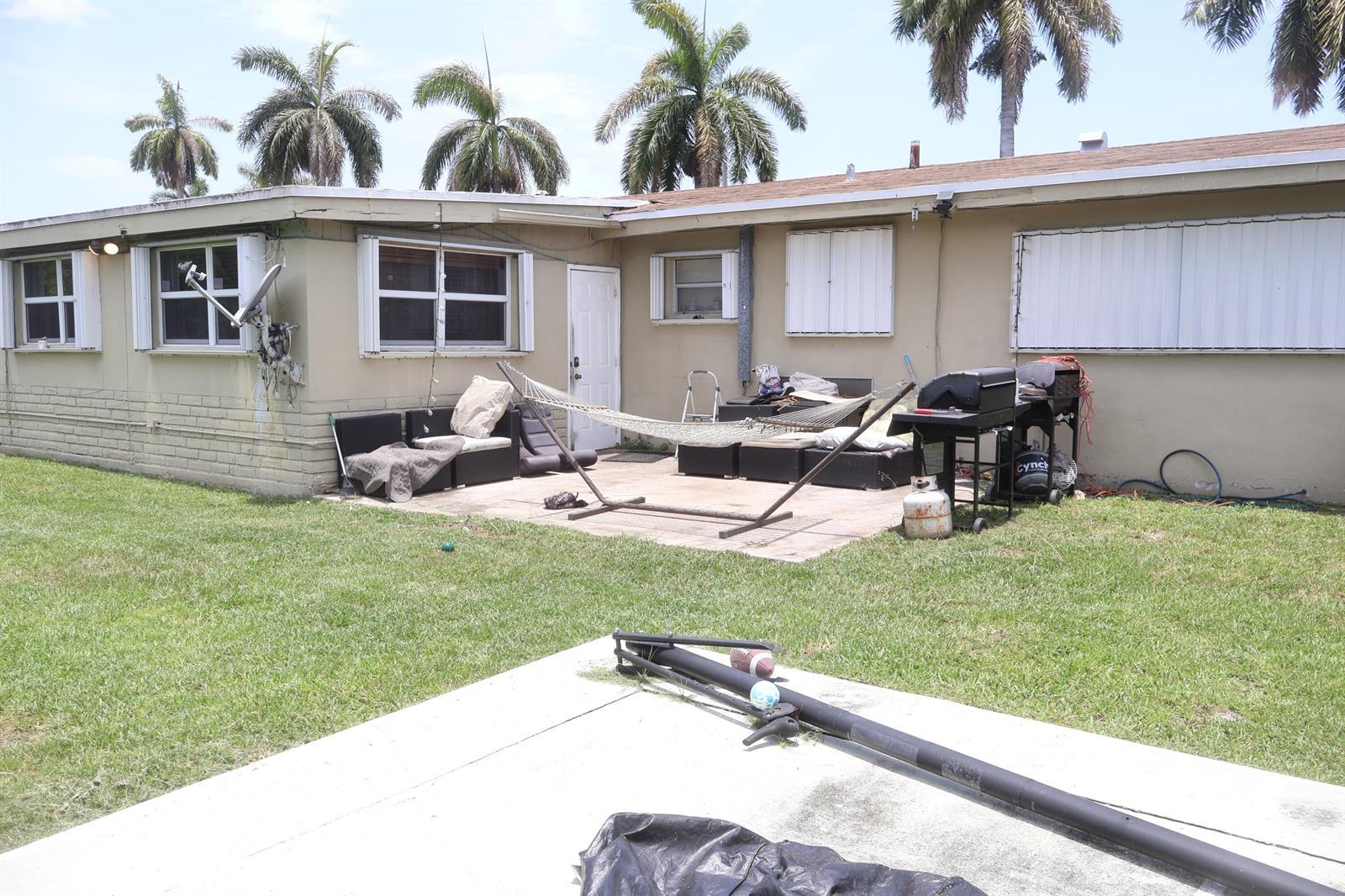 950 NW 175TH Street, Miami Gardens FL 33169 photo 3