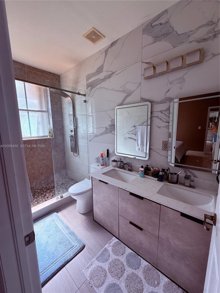 7950 NW 108th Pl, Doral FL 33178 photo 5