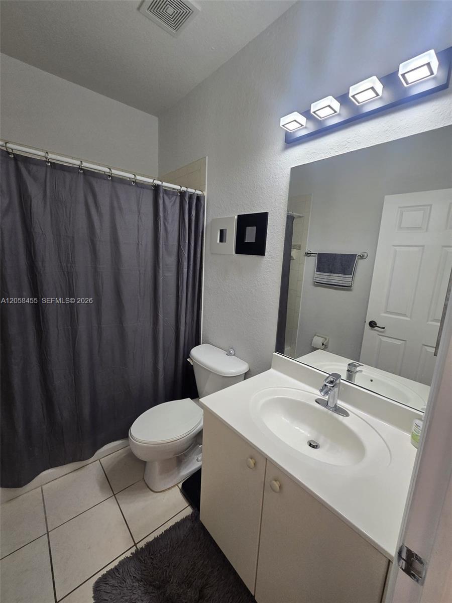 7950 NW 108th Pl, Doral FL 33178 photo 4