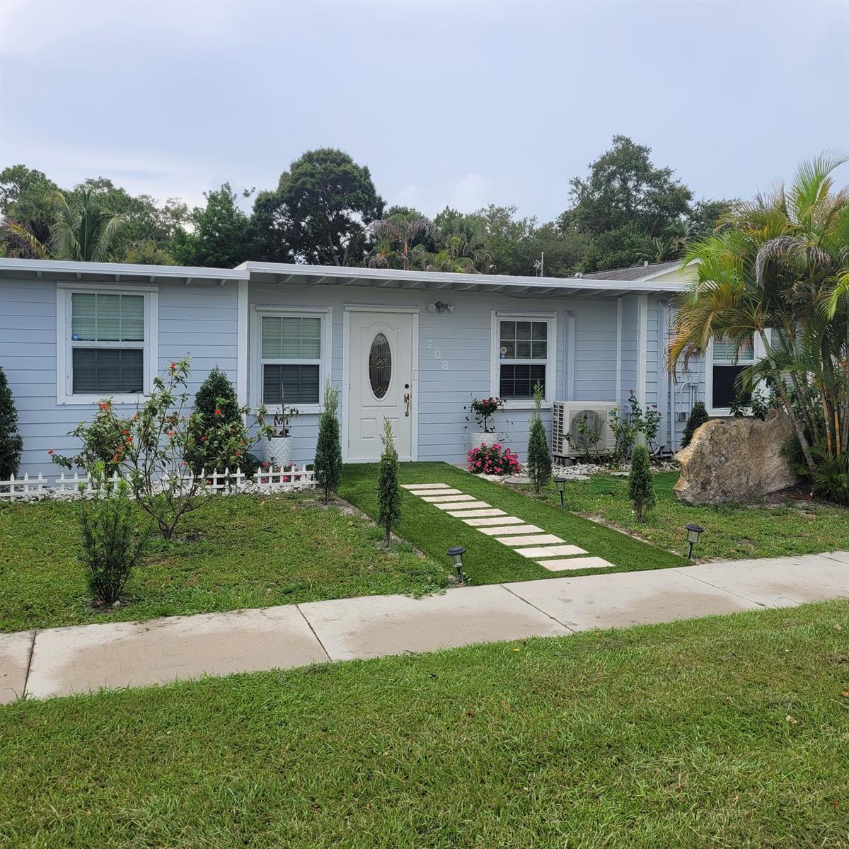 208 Edmund Street, Jupiter FL 33458 photo 2