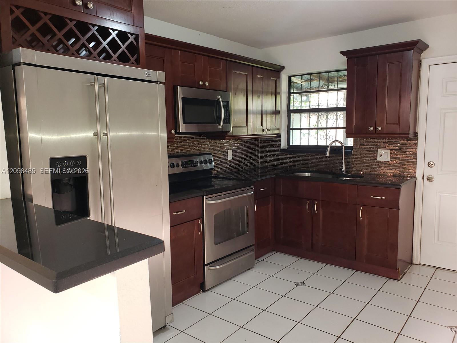 2998 NW 30th St # 2995, Miami FL 33142 photo 3