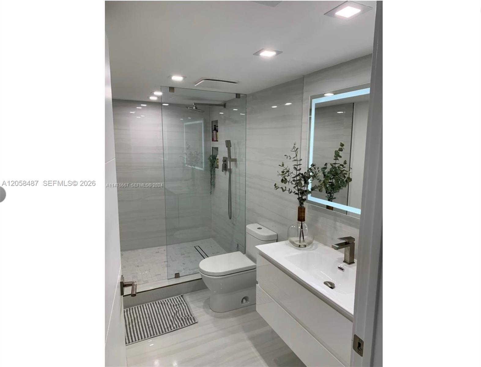2555 Collins Ave # 1906, Miami Beach FL 33140 photo 2