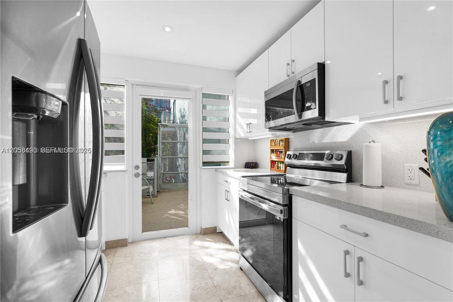 200 Washington Ave # 15, Miami Beach FL 33139 photo 4