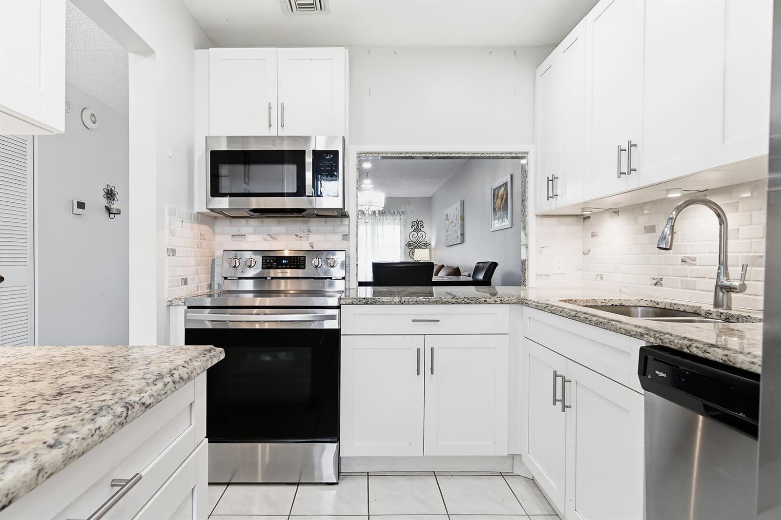 232 Lake Meryl Drive, West Palm Beach FL 33411 photo 3