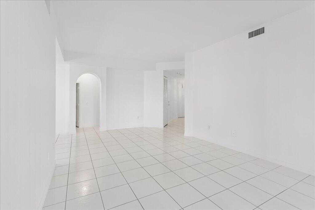 7937 EXETER Circle E # 102, Tamarac FL 33321 photo 4