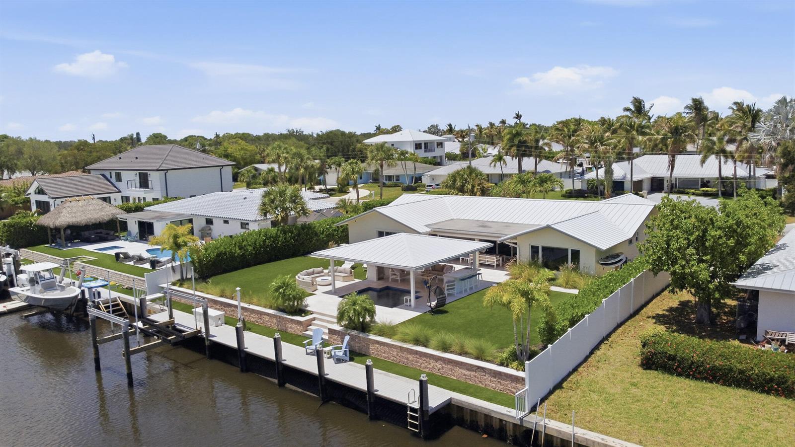 16 LEEWARD Circle, Tequesta FL 33469 photo 4