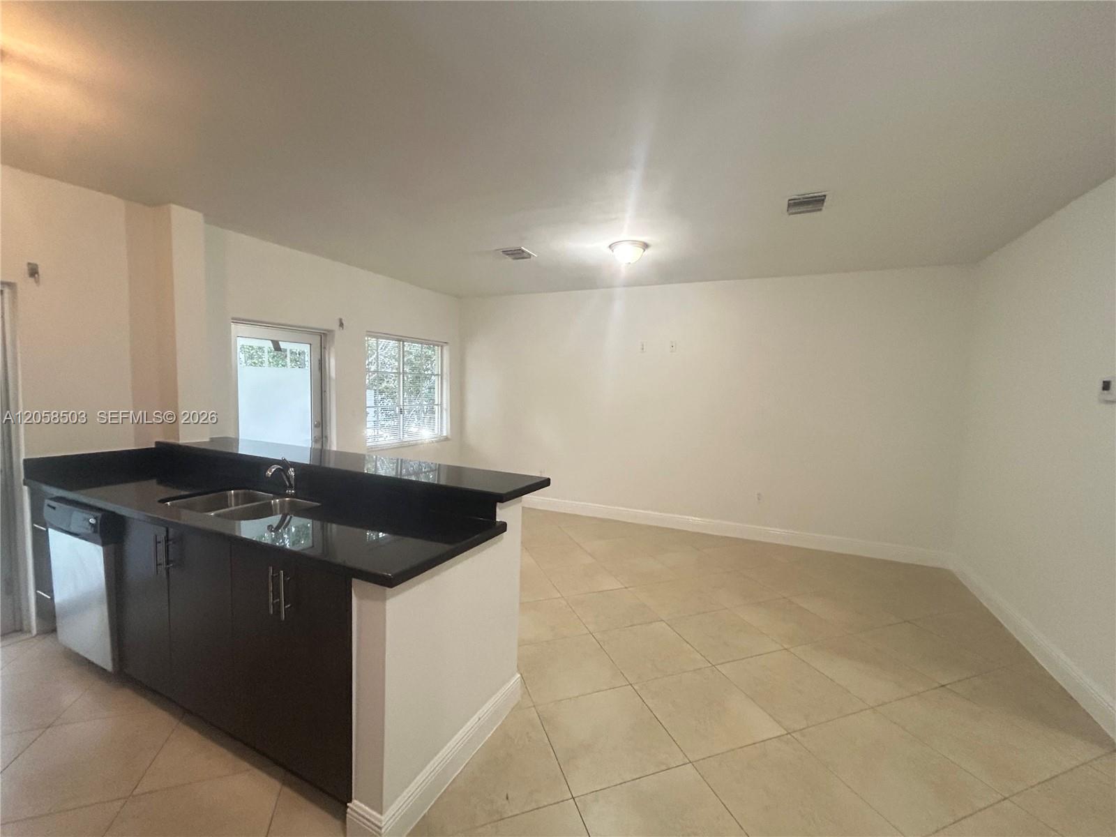1034 Lenox Ave # 8, Miami Beach FL 33139 photo 3