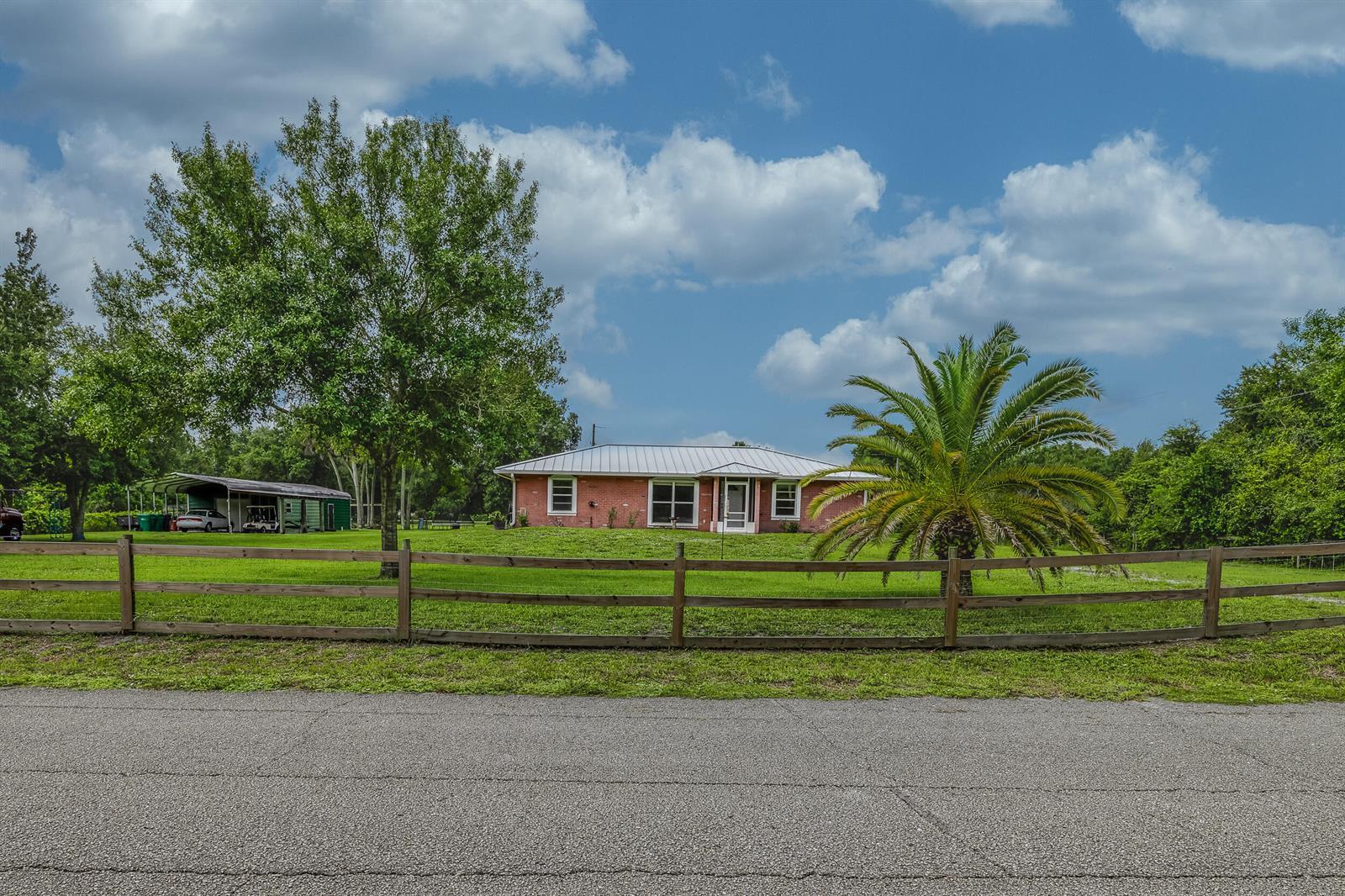 7346 NW 93rd Court, Okeechobee FL 34972 photo 2