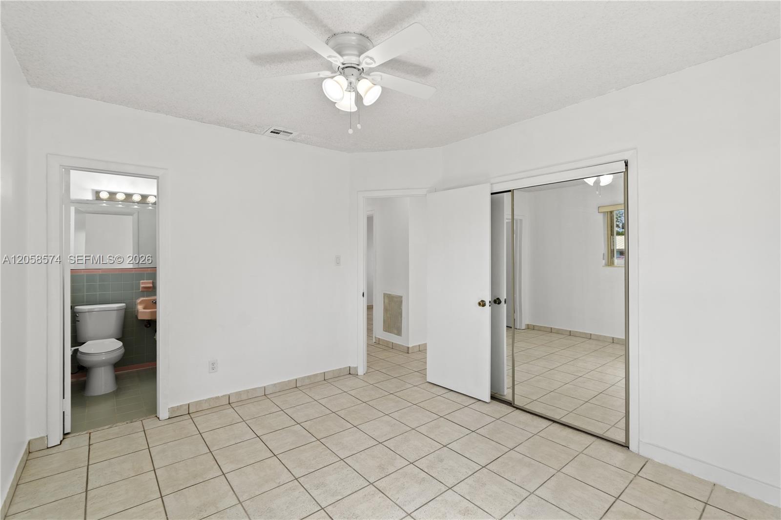 661 W 50th Pl, Hialeah FL 33012 photo 5